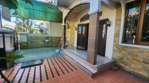 Disewa Rumah Pakuwon City Cluster Taman Mutiara